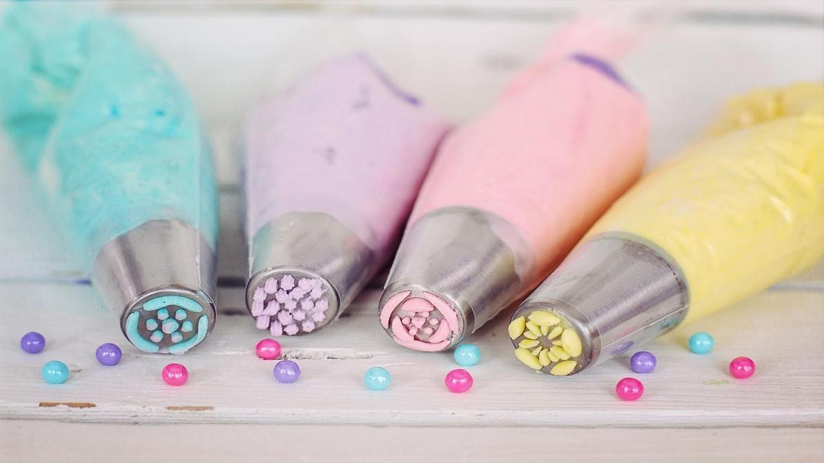 Aprenda as Técnicas de Confeitaria para Dar Vida aos seus Bolos Decorados Confeitados