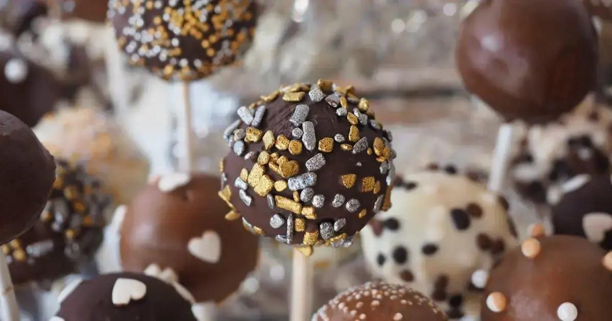 Cake Pops: Aprenda Como Criar Essas Delícias em Casa!
